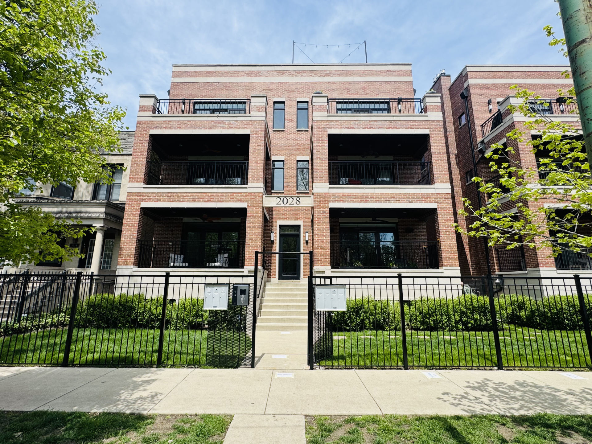 apartment building metal surfaces painting chicago