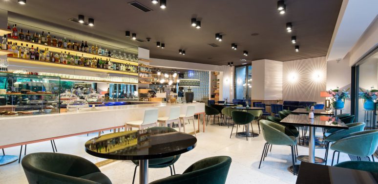 dark ceilings restaurant interior design