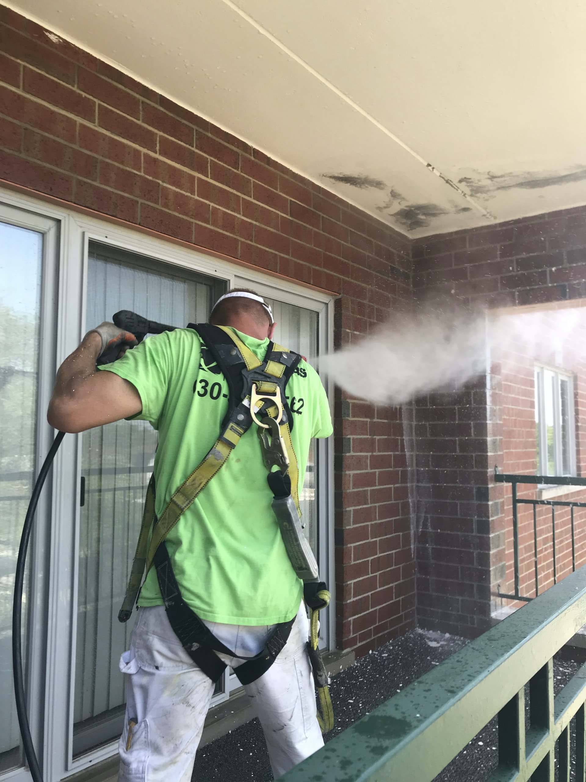 hoa building painting des plaines
