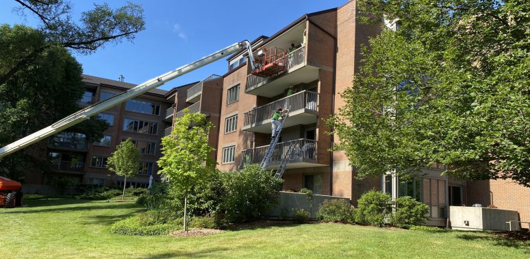 hoa building painting park ridge